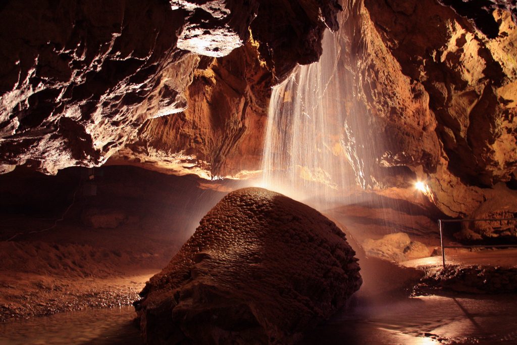 Tuckaleechee Caverns