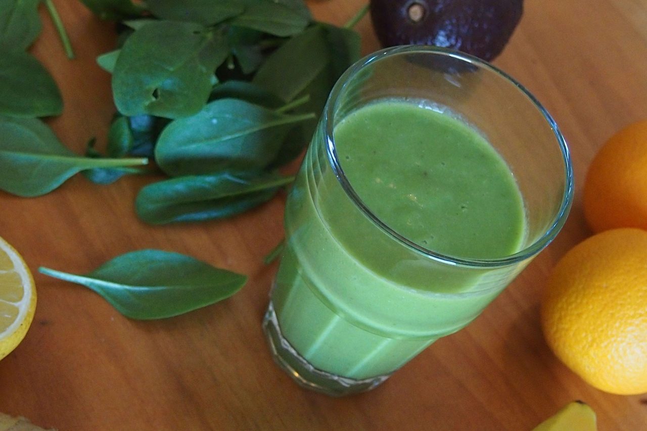 Need A Healthy Snack? Drink A Green Smoothie!