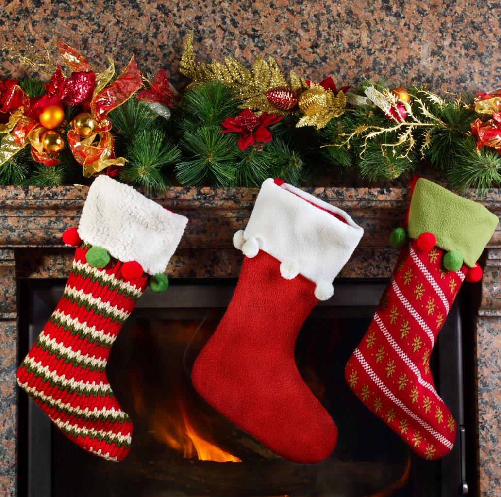 6 Best Stocking Stuffers for Travelers