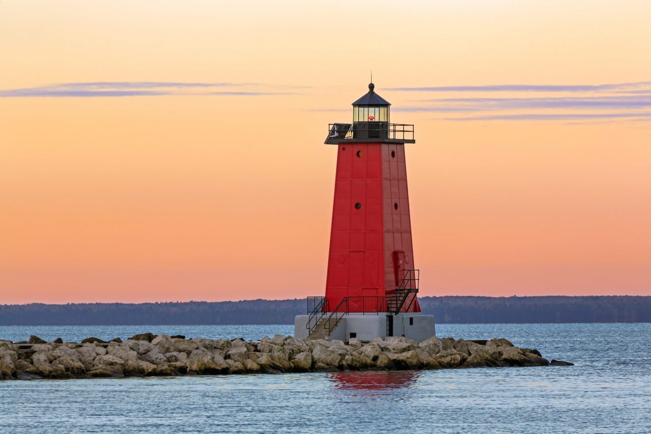 manistique lighthouse