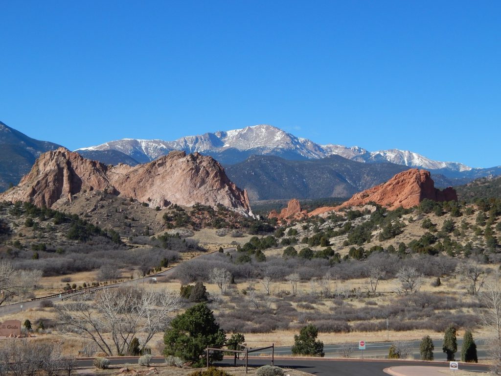 Blue sky and mountain view in Pikes Peak Colorado 