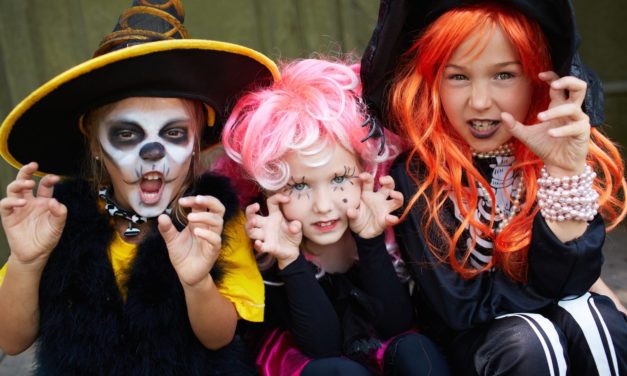 9 Travel-Themed Halloween Costumes