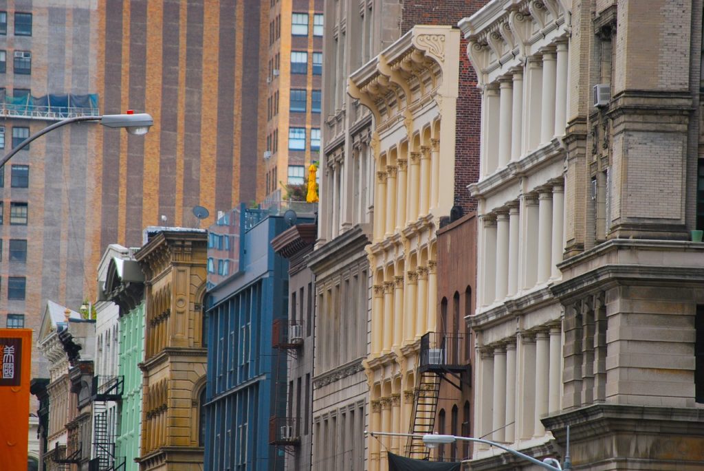 Coloring buildings in SoHo in Manhattan, New York 